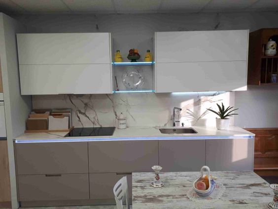 Cocina en blanco